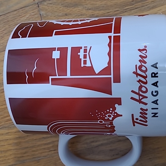 Tim Hortons Niagara traveller's collection mug - Picture 3 of 5